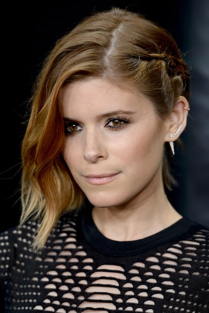  

	Trenza lateral. Puede que sea imposible que el pelo corto permita hacer una trenza clásica. Sin embargo, apostar por ella en una lateral dejando el otro lado suelto es tan original como demuestra Kate Mara.