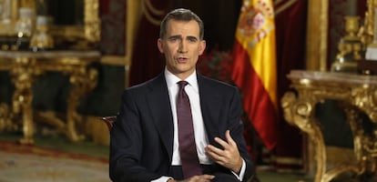El rey Felipe VI se dirige a los españoles en su segundo mensaje de Navidad.