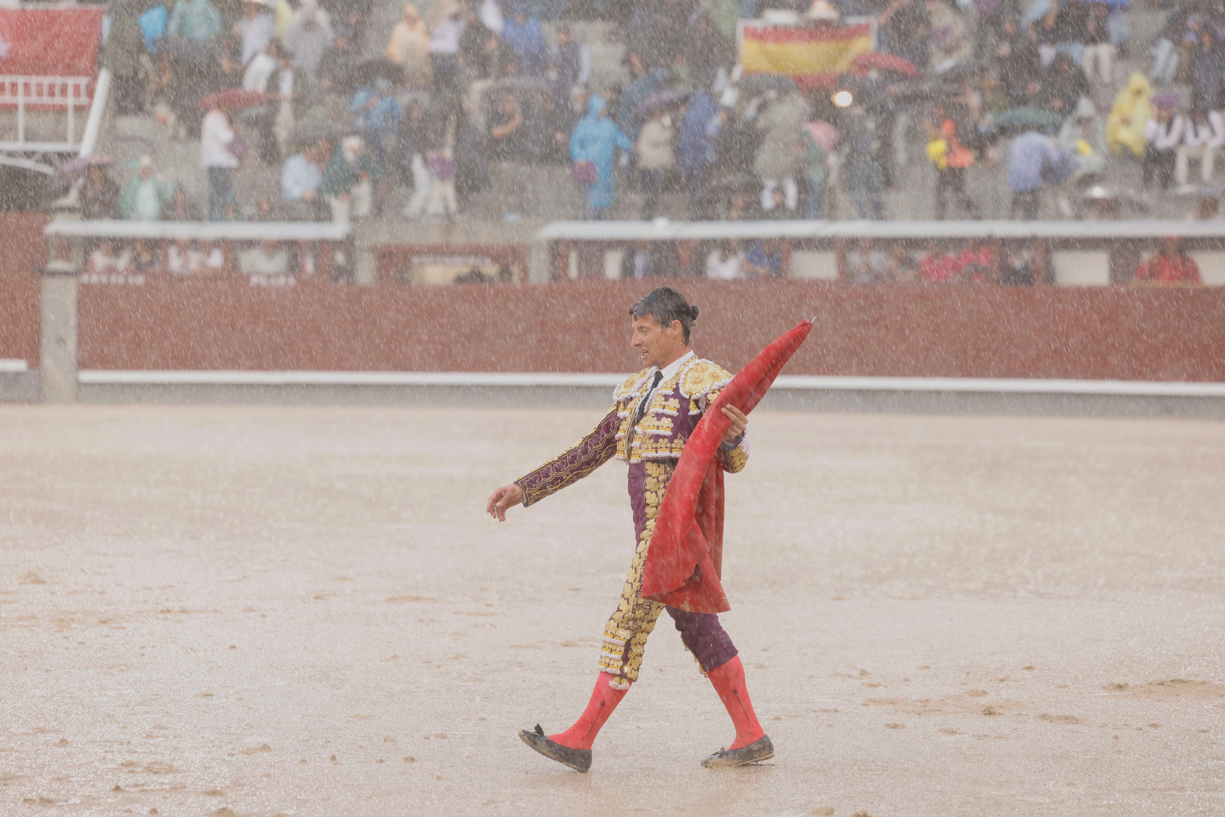 Lluvia purificadora para el magisterio de Urdiales