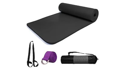 Gadgets para treinar em casa em um fundo branco.