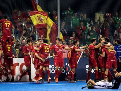 Los jugadores españoles celebran la clasificación para los Juegos.