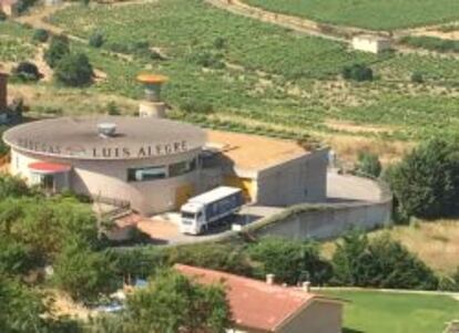 La bodega, diseñada por el arquitecto Joaquín Aracil.