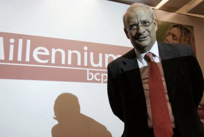 El presidente de Millennium BCP, Carlos Santos Ferreira, durante una conferencia de prensa celebrada en Lisboa en 2007.