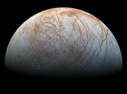 Surface of Europa, Jupiter's moon, taken by the European probe Galileo in the 1990s.