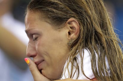 La rusa Efimova acabó llorando por su plata en 100m braza.