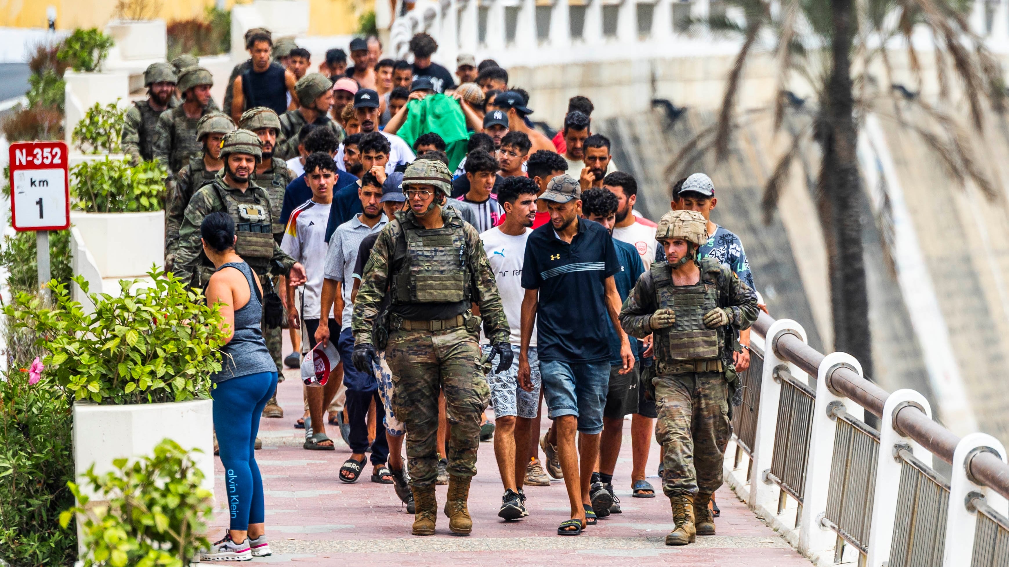 Ceuta recobra parte de la calma en medio de la tensión política