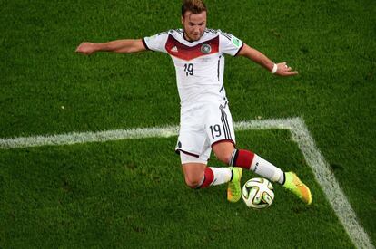 Mario Goetze segundos antes de marcar o gol que garantiu a vitória da seleção alemã.