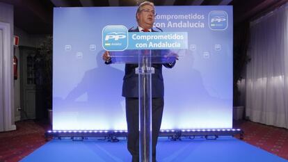 Zoido, tras la reuni&oacute;n de la ejecutiva del PP.