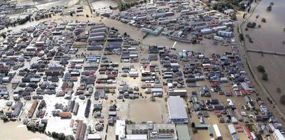 Este domingo, una zona residencial en Koriyama se inundo después del tifón Hagibis, prefectura de Fukushima (Japón).