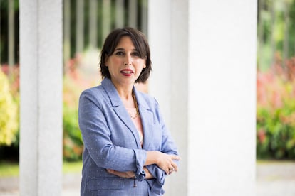 María Jesús Lorenzana Somoza, en el exterior de la sede del Gobierno autonómico./ ÓSCAR CORRAL (EL PAÍS).