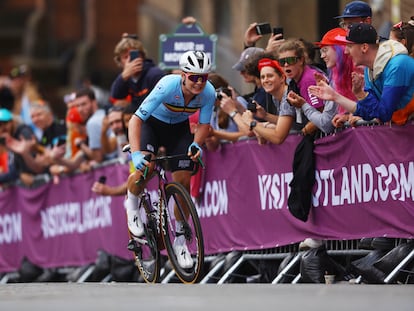 La belga Lotte Kopecky, en acción este domingo durante el Mundial de ciclismo, en Glasgow (Escocia).