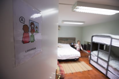 Daniil en la habitación donde duerme la familia Palijenko.