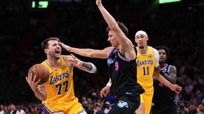 Modric en Los Angeles Lakers v Miami Heat