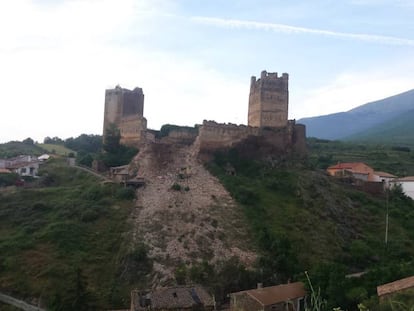 Castillo de Vozmediano tras el derrumbe.