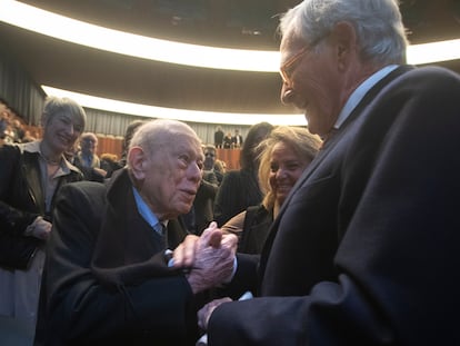 Xavier Trias saluda al expresident Jordi Pujol, en un acto de su lanzamiento como alcaldable.