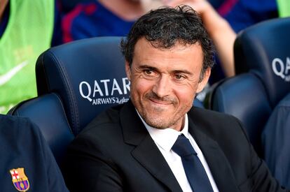 Luis Enrique, entrenador del Barcelona, en el banquillo antes de iniciarse el partido de Liga entre Barcelona y Granada, el 27 octubre de 2014.