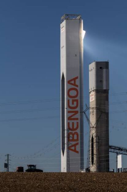 Planta solar de Abengoa en Sanlúcar la Mayor (Sevilla)