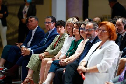 María Jesús Espinosa de los Monteros, directora general de audio de PRISA Media (tercera por la izquierda).