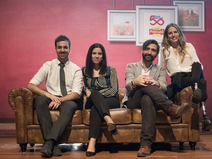 Guillermo Martínez, Mireia Badia, Antonio Pérez y Sara Andrés durante el acto de encuentro.