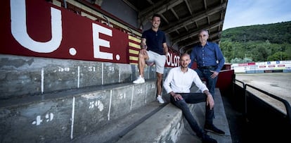 Simón, Reyes i Agustí, al camp de l'Olot.