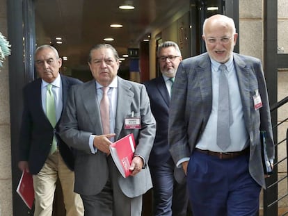 Vicente Boluda, presidente de la Asociación Valenciana de Empresarios, con Juan Roig, presidente de Mercadona.