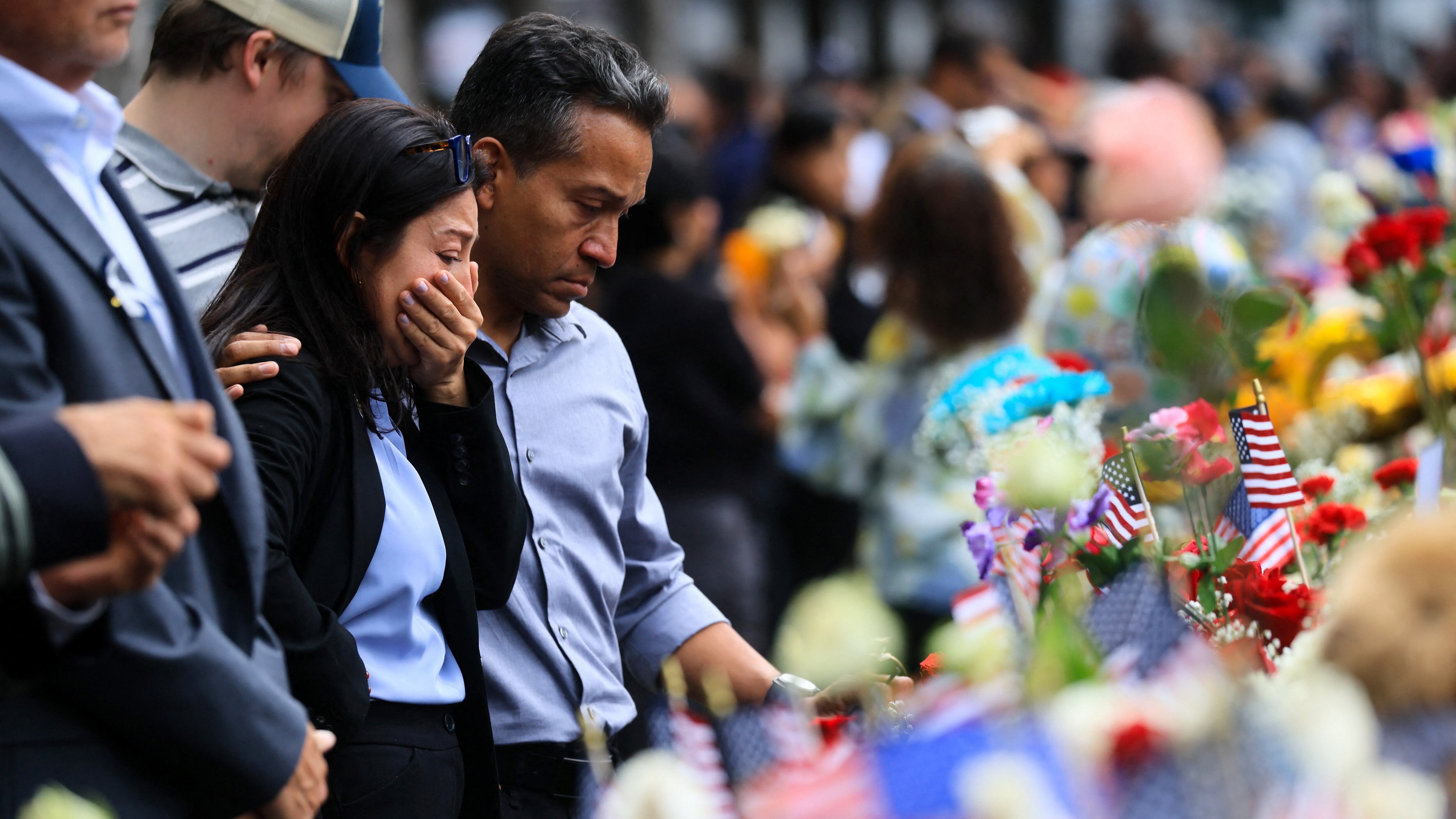 La ausencia de Trump en Nueva York marca el 25º aniversario del 11-S, presidido por el recuerdo a las víctimas