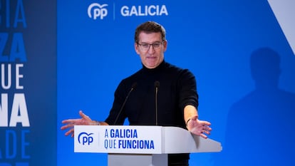 El líder del PP, Alberto Núñez Feijóo, durante un acto de campaña en Oleiros (A Coruña).