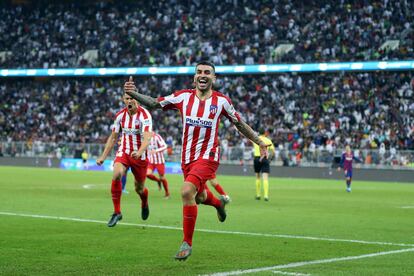 Ángel Correa celebra el tercer gol del Atlético. 