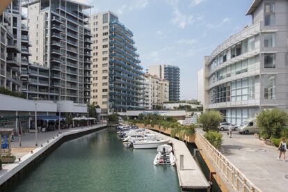 Puerto deportivo Ocean Village, junto al centro de negocios de Gibraltar.