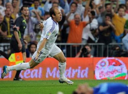 Robben celebra el segundo gol del Madrid.