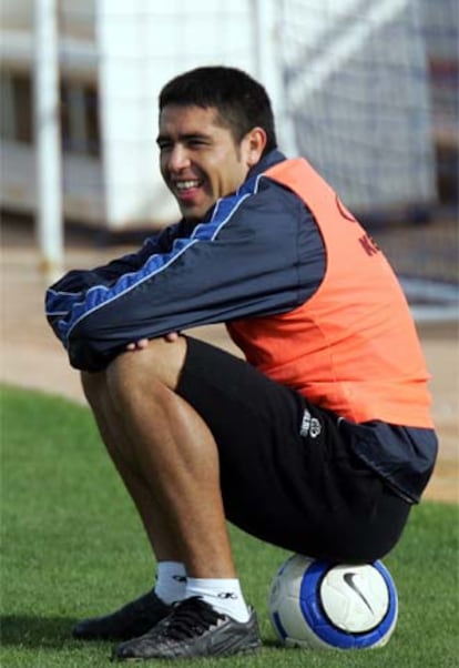 Riquelme descansa durante un entrenamiento.