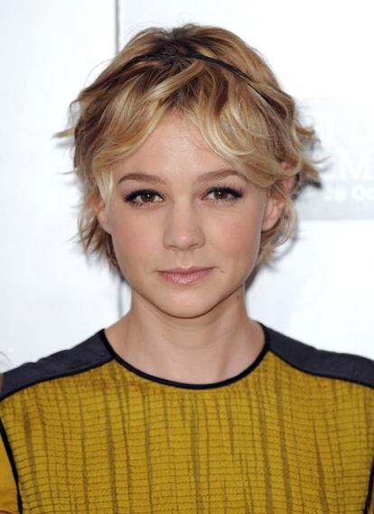 Si hay una película que ha fascinado a modernos y cinéfilos en 2011 esta ha sido 'Drive', y su protagonista femenina, Carey Mulligan, tiene gran parte de culpa La actriz británica saltó a la fama cuando fue nominada al Oscar en 2009 por su papel en 'An Education'. Que Sandra Bullock le arrebatase la estatuilla no debió ser un trago fácil, pero Mulligan parece dispuesta a desquitarse. Acaba de interpretar a Daisy Buchanan en la adaptación de 'El Gran Gatsby' dirigida por Baz Luhrmann y protagonizada por Leonardo Di Caprio. El creador de 'Molin Rouge', el actor preferido de Hollywood y la gran novela americana ¿Huele a Oscar?