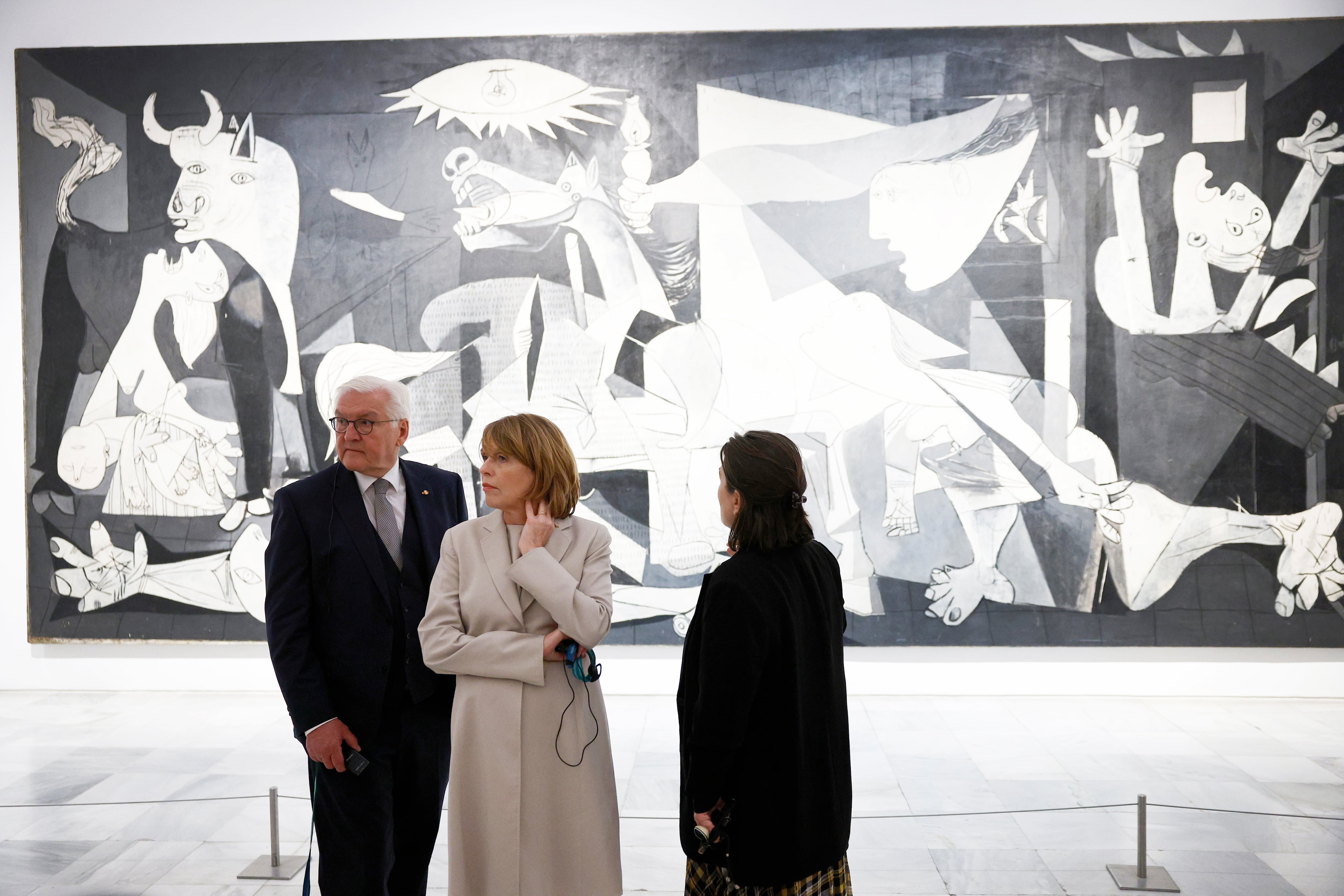 El presidente alemán pide perdón por el bombardeo de Gernika 88 años después