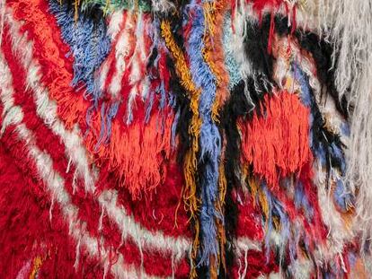 Exposición "Textil" muestra el uso de este material en el arte desde los años 70 hasta la actualidad