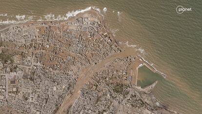 Imagen satelital de los efectos de las inundaciones en Derna.