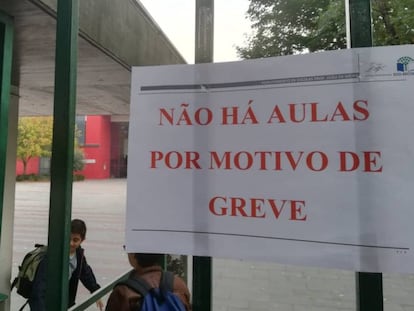 El cierre de colegios públicos fue casi total en Portugal en el día de huelga general de la función pública.