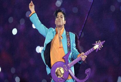 Prince, el genio de Minneapolis, murió el 21 de abril de 2016 a los 57 años en su casa-estudio de Paisley Park, situada en Chanhassen, Minnesota. La autopsia reveló meses después que el cantante falleció por una sobredosis accidental de fentanil, un analgésico opiáceo sintético.