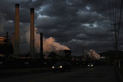 "La novela americana no tiene escrúpulos para tratar del dinero, del trabajo material, de los procesos industriales".