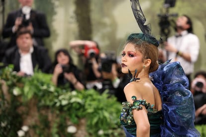 Zendaya con un vestido de Maison Margiela en la Gala del MET