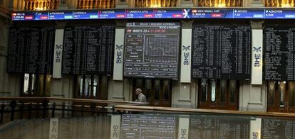 Panel informativo que muestra el principal indicador del mercado nacional, el IBEX 35.