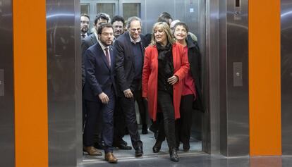 El 'president' Quim Torra, y la alcaldesa de L'Hospitalet, Núria Marín. 