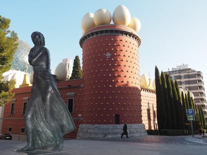 Homenaje a la tramontana en Figueres.