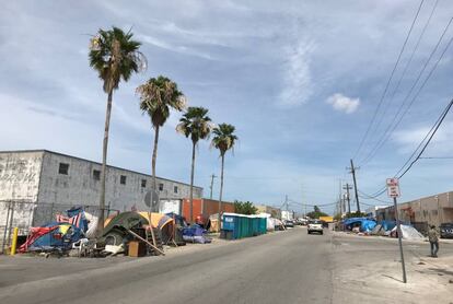 El asentamiento de agresores sexuales en Miami este viernes antes del desalojo.