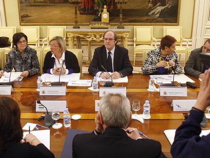 Reunión del ministro Ángel Gabilondo con los consejeros de Educación.