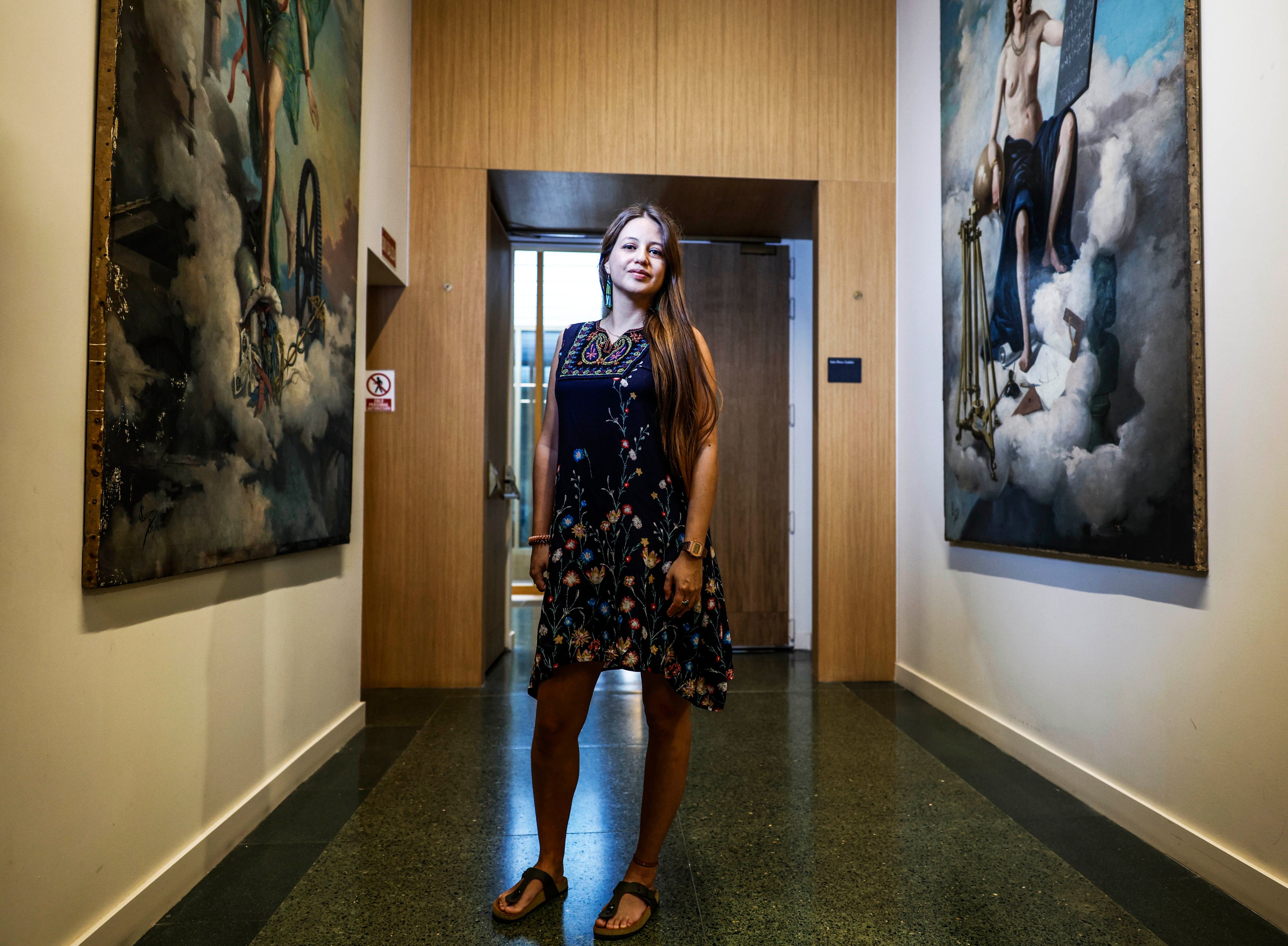 Ángela León, minutos antes de participar en un acto organizado por Salud por Derecho en el Ateneo de Madrid, el día 11.