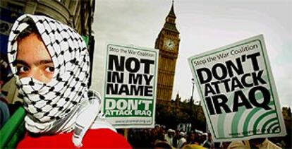 Más de 200.000 personas se manifestaron, ayer, en el centro de Londres contra la guerra sobre Irak.