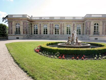 Fachada principal del palacio francés Palais Rose.