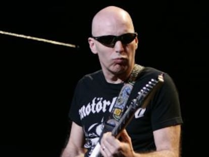 Joe Satriani, en una actuación.