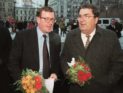 En los 1998, los ganadores del Premio Nobel de la Paz fueron John Hume (drcha.) y David Trimble por sus esfuerzos para encontrar una solución pacífica al conflicto en Irlanda del Norte.