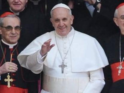 El papa Francisco (centro) saluda este mi&eacute;rcoles en la bas&iacute;lica Santa Mar&iacute;a la Mayor de Roma.